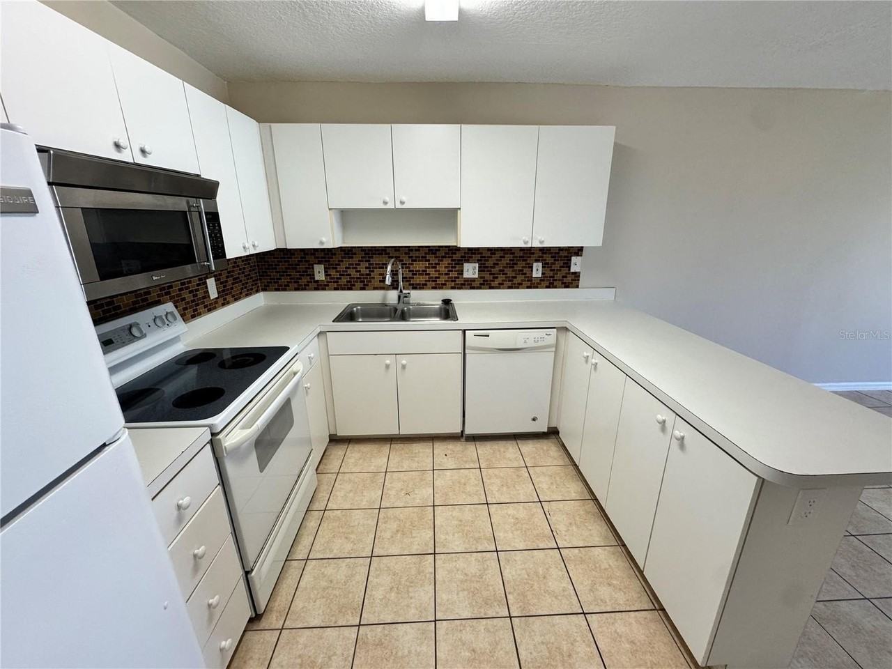 2618 Icabod Ct - Photo 5 of 13