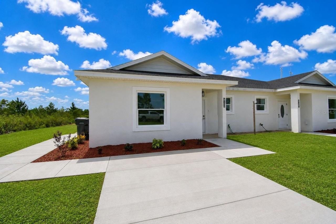 Sarasota Dr #A - Photo 2 of 35