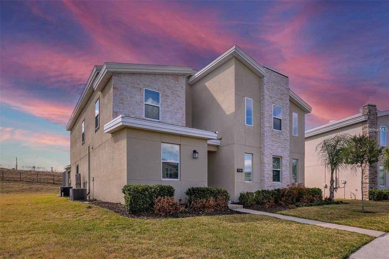 9084 Sommerset Hills Dr - Photo 4 of 50