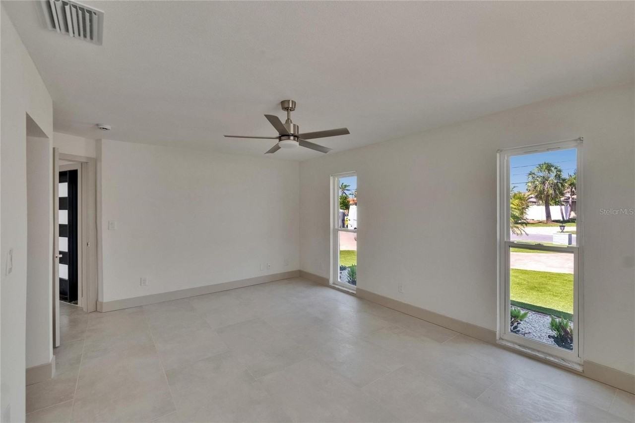 1492 Sea Gull Dr S - Photo 6 of 50