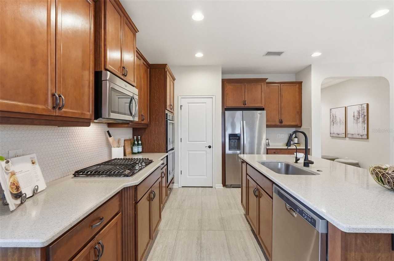 29241 Perilli Pl - Photo 2 of 27