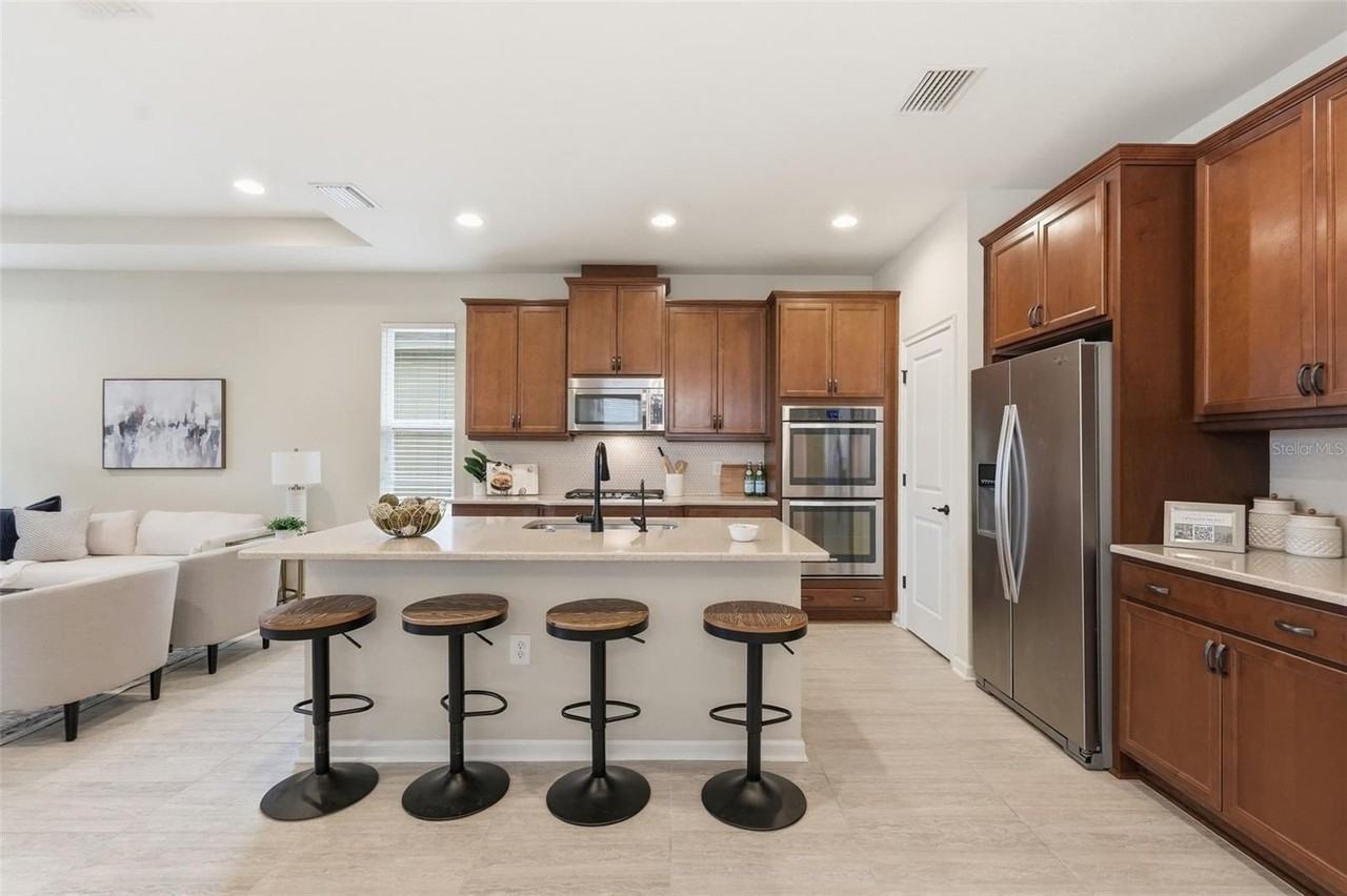 29241 Perilli Pl - Photo 4 of 27