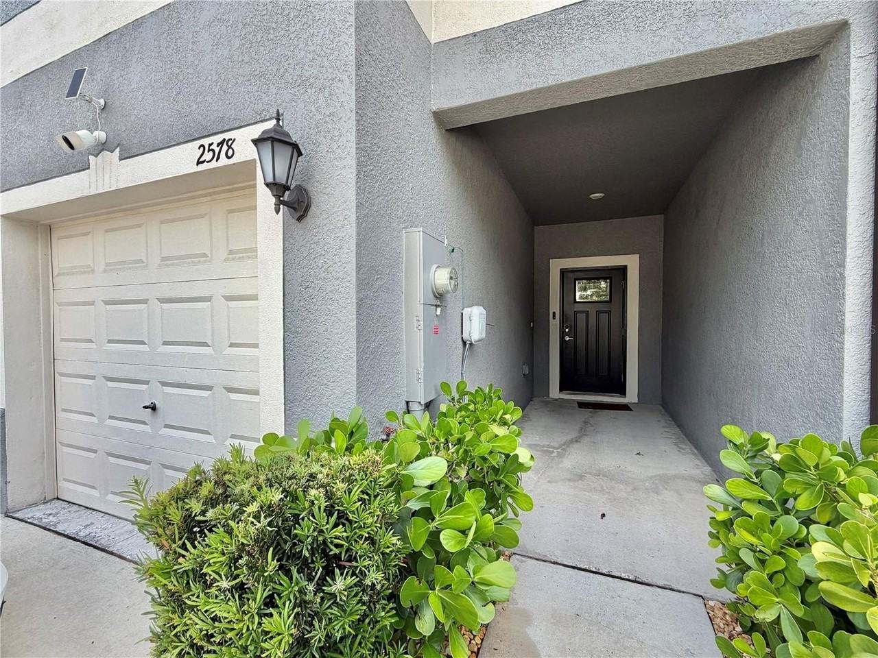 2578 Charlan Ct - Photo 3 of 32