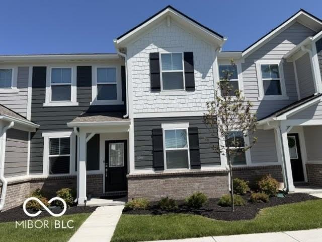 1799 Trinity Ln - Photo 2 of 23