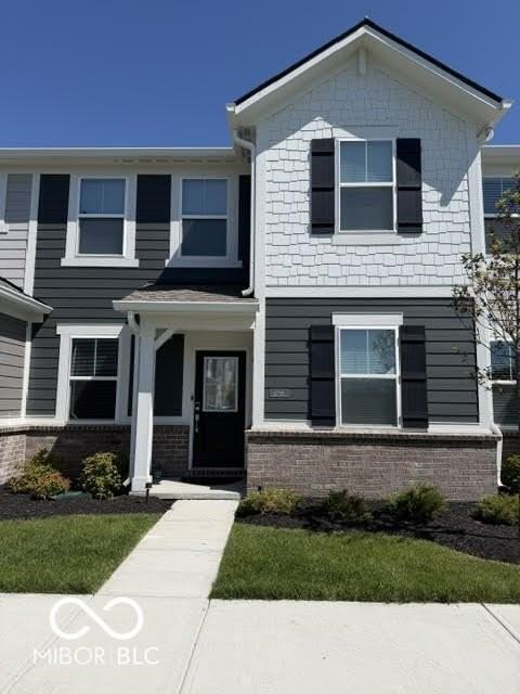 1799 Trinity Ln - Photo 3 of 23