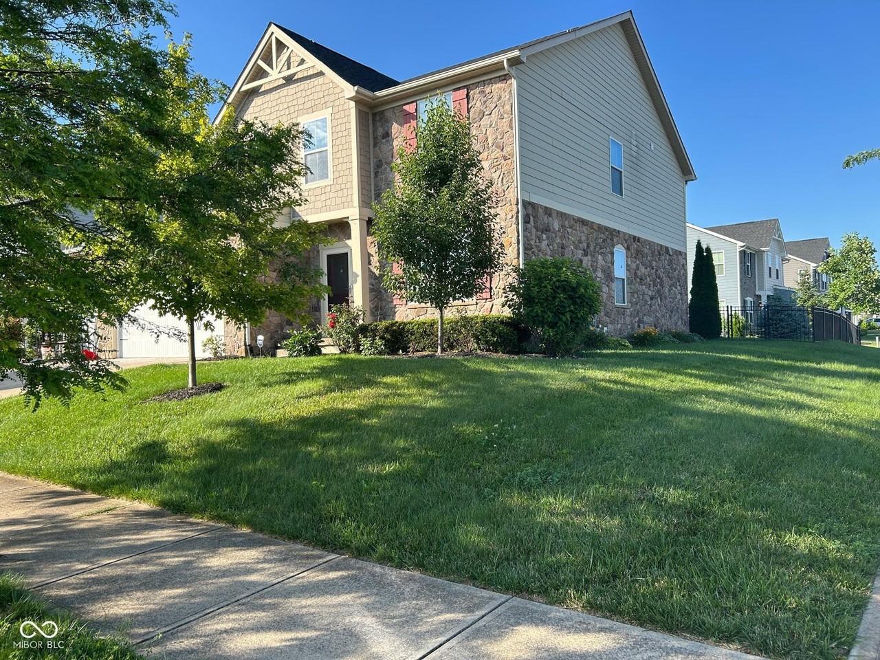 11939 Eaglerun Way - Photo 2 of 24