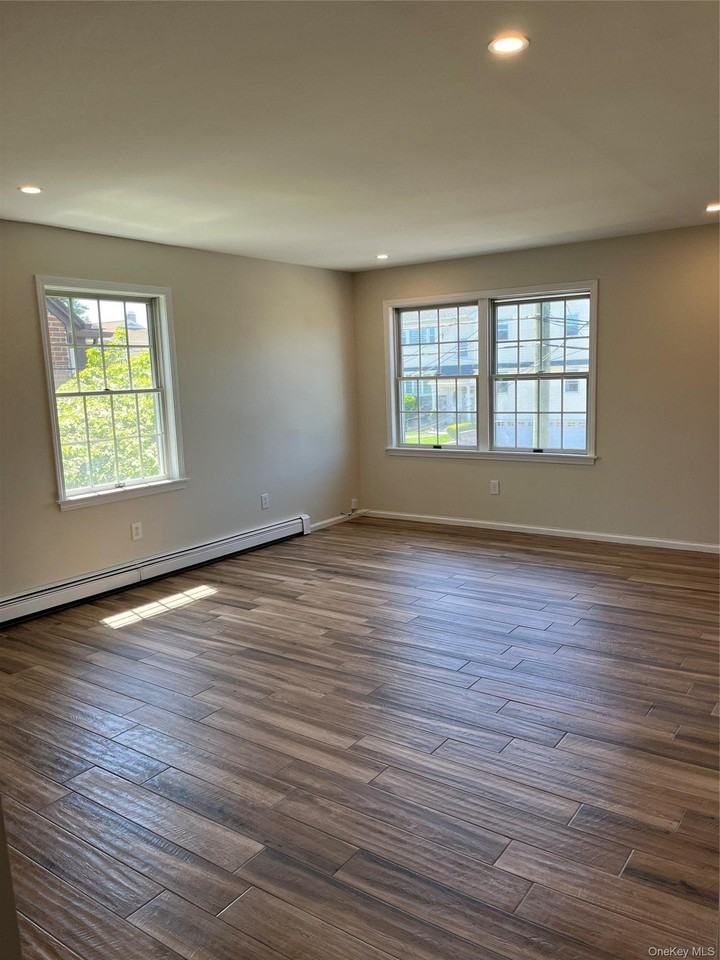 222 Lakeview Ave - Photo 7 of 17