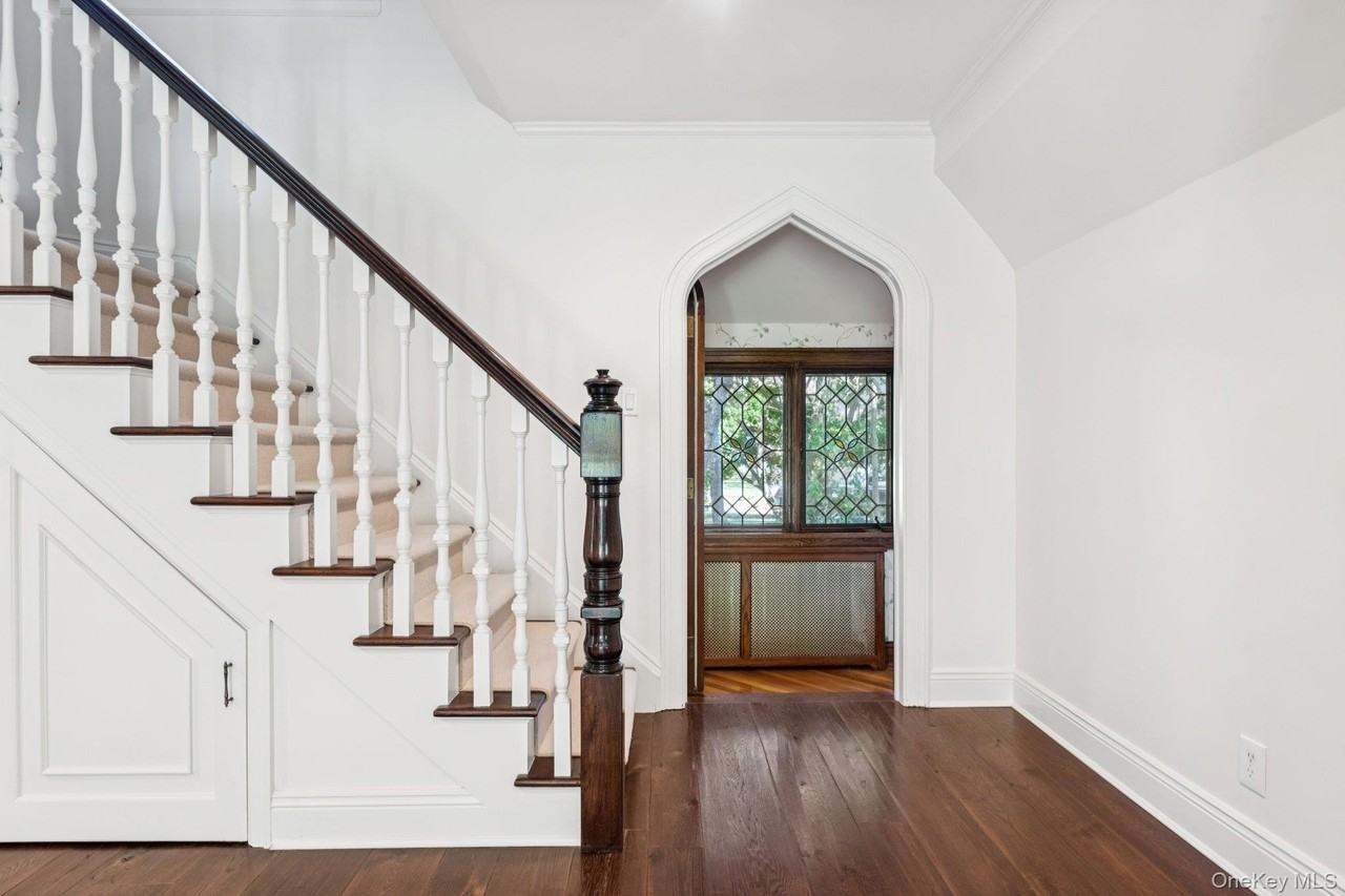 18 Heights Rd - Photo 7 of 28