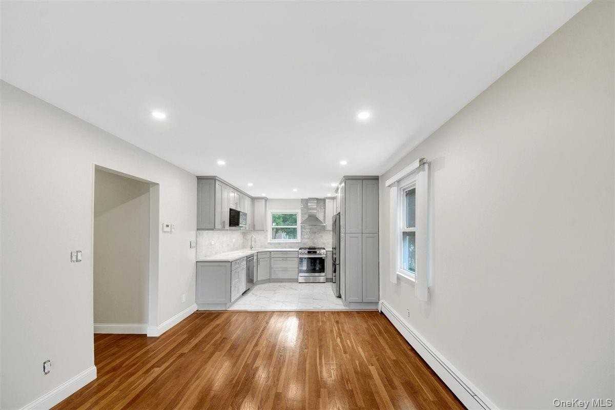 21 E Cedar St - Photo 3 of 18