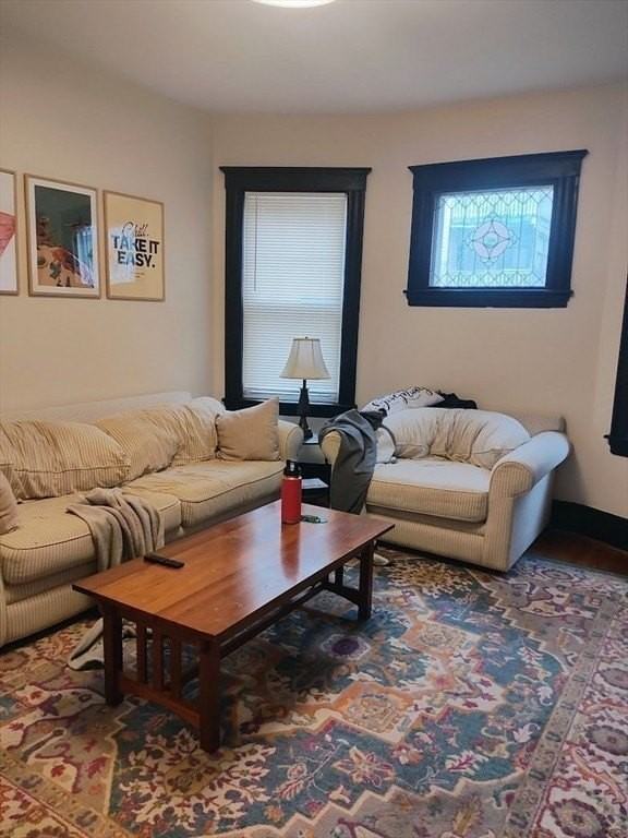 933 E Broadway #1 - Photo 5 of 19