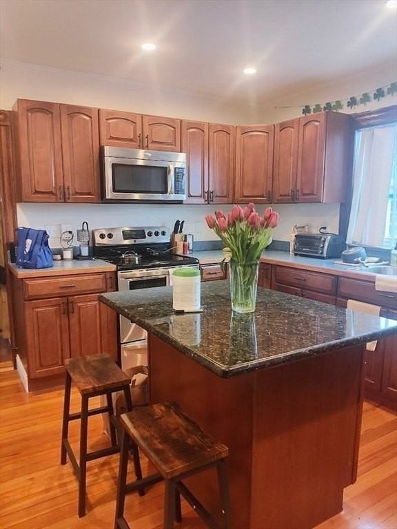 933 E Broadway #3 - Photo 3 of 17