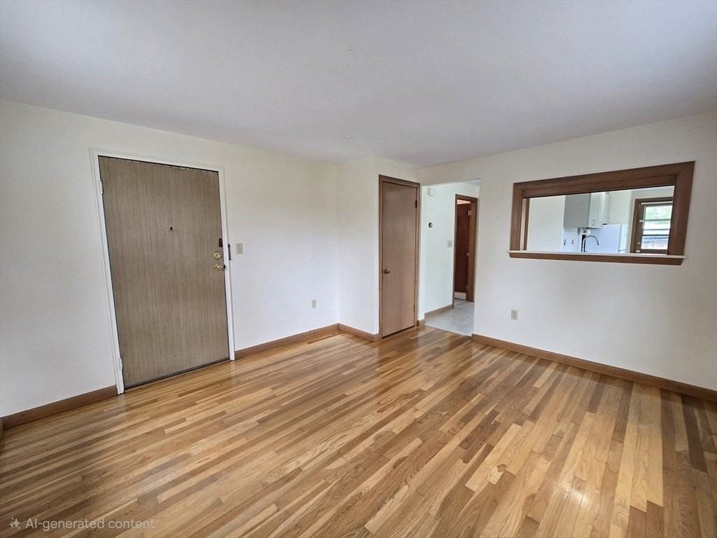 11 Guild St #2R - Photo 3 of 21