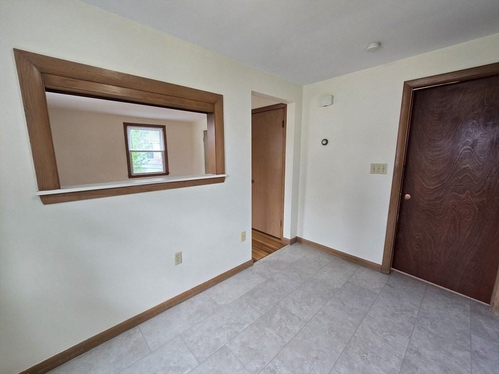11 Guild St #2R - Photo 6 of 21