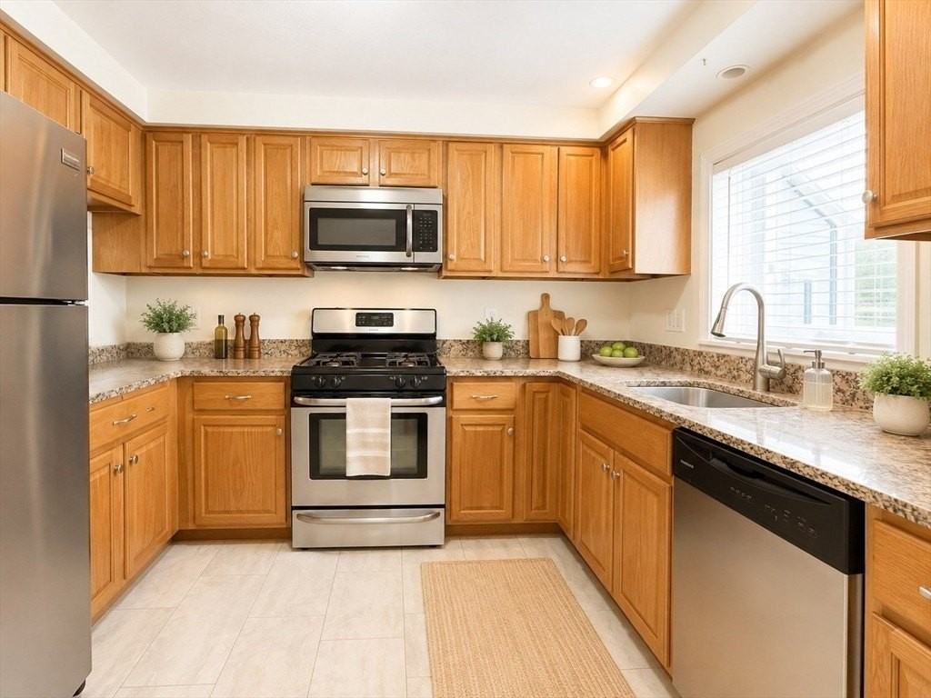 4 Alcott Cir #4 - Photo 4 of 13