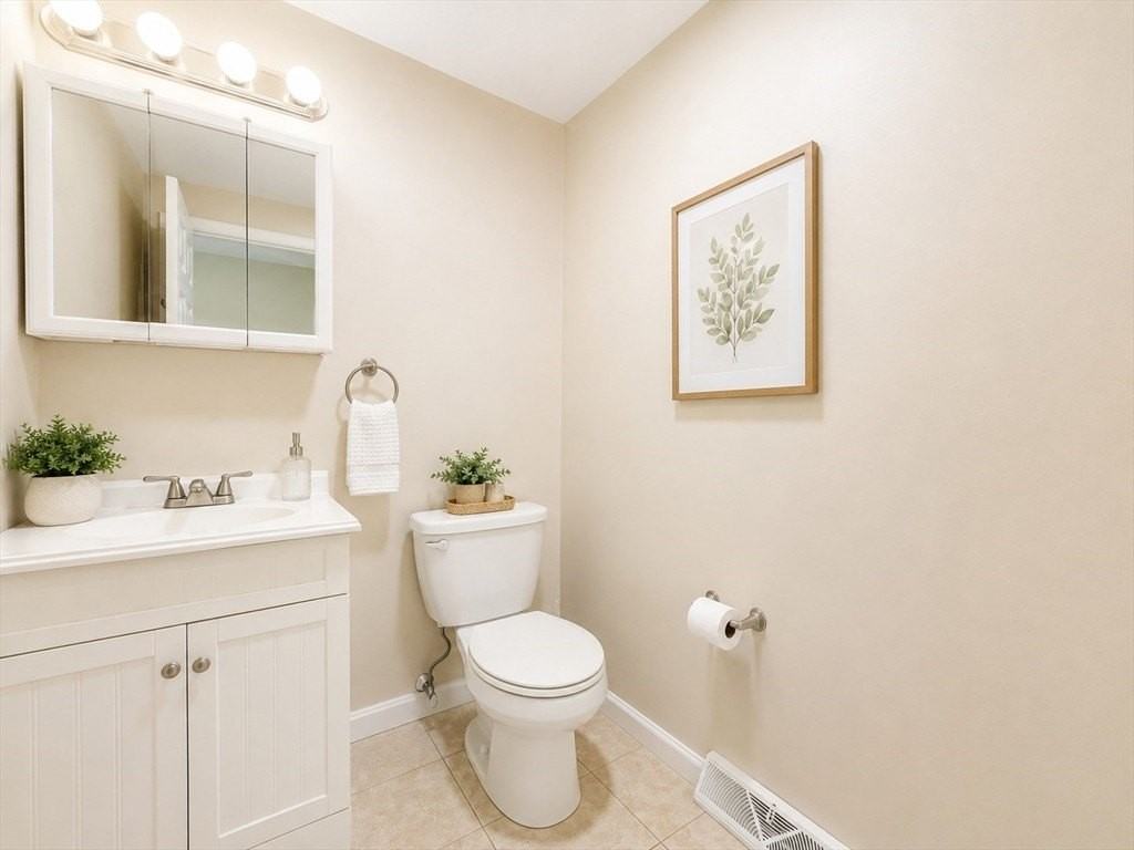 4 Alcott Cir #4 - Photo 6 of 13