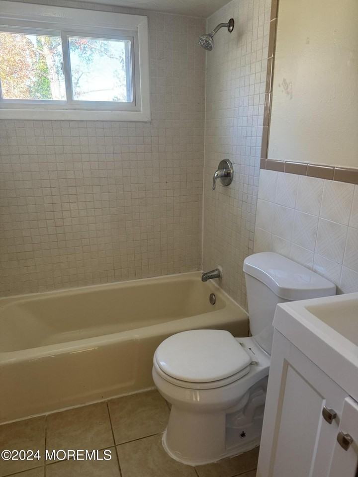 2103 Rutherford Ave #2 - Photo 7 of 9