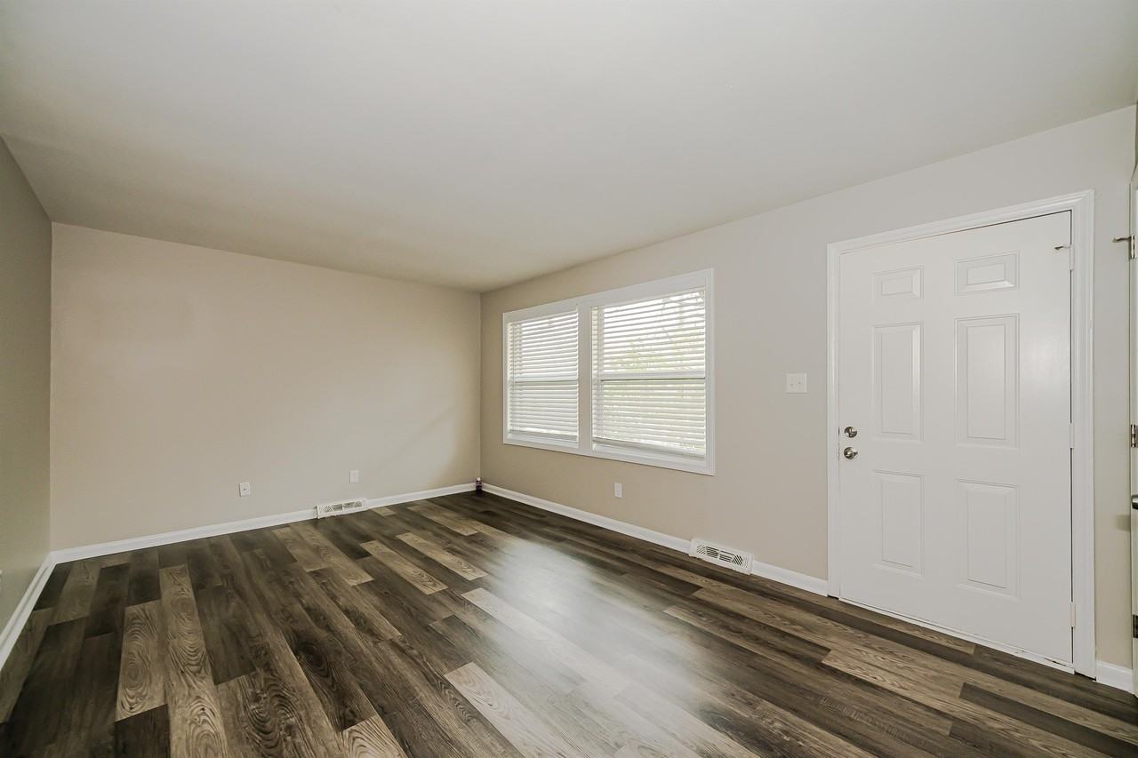 735 Edgegreen Dr #1 - Photo 3 of 24