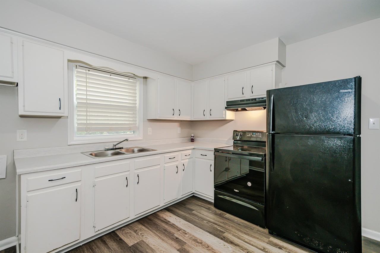 735 Edgegreen Dr #1 - Photo 6 of 24