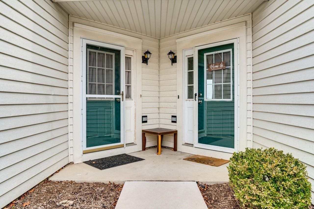1357 S Candlestick Way - Photo 4 of 23