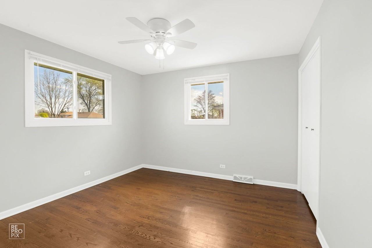 318 Virginia St - Photo 3 of 10
