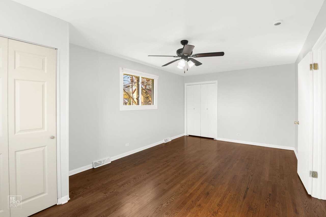 318 Virginia St - Photo 7 of 10