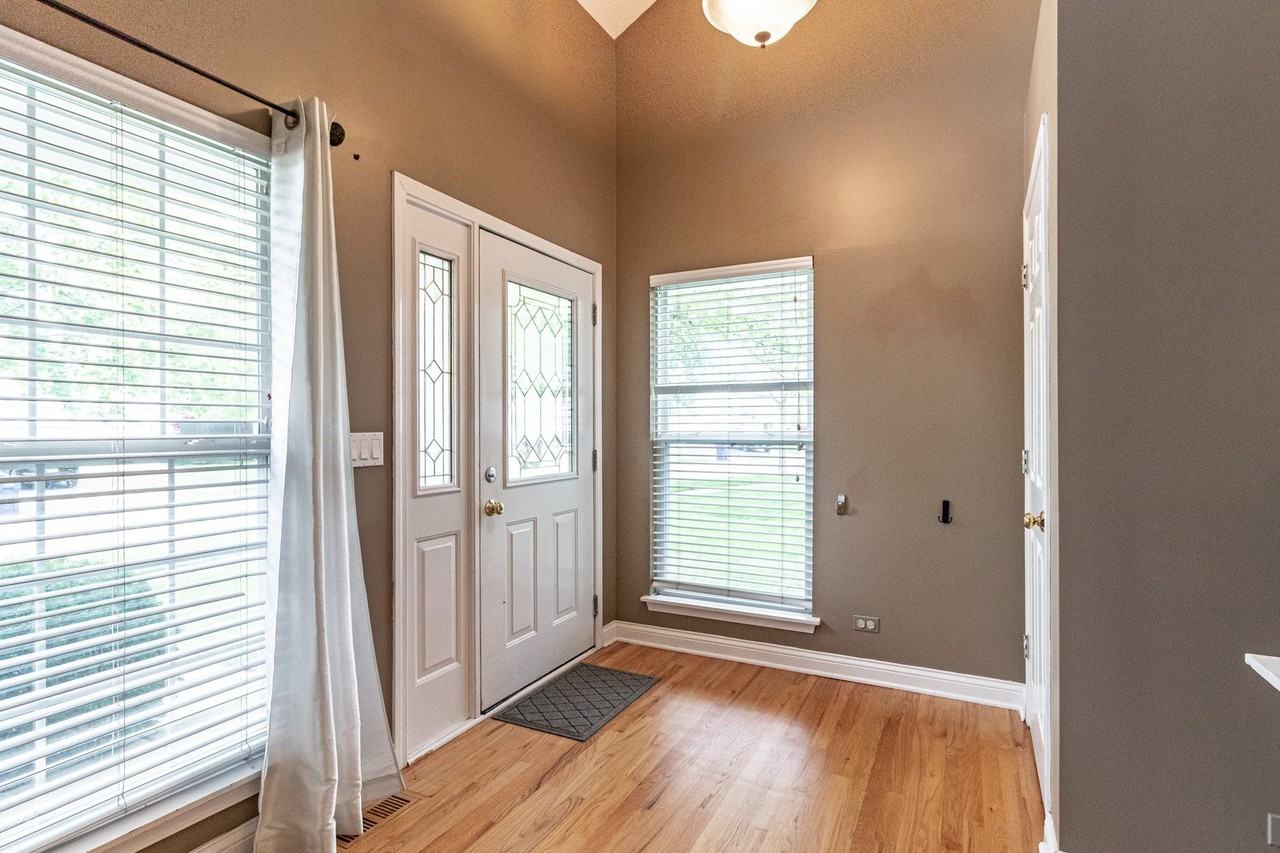7731 Milan Way - Photo 2 of 21