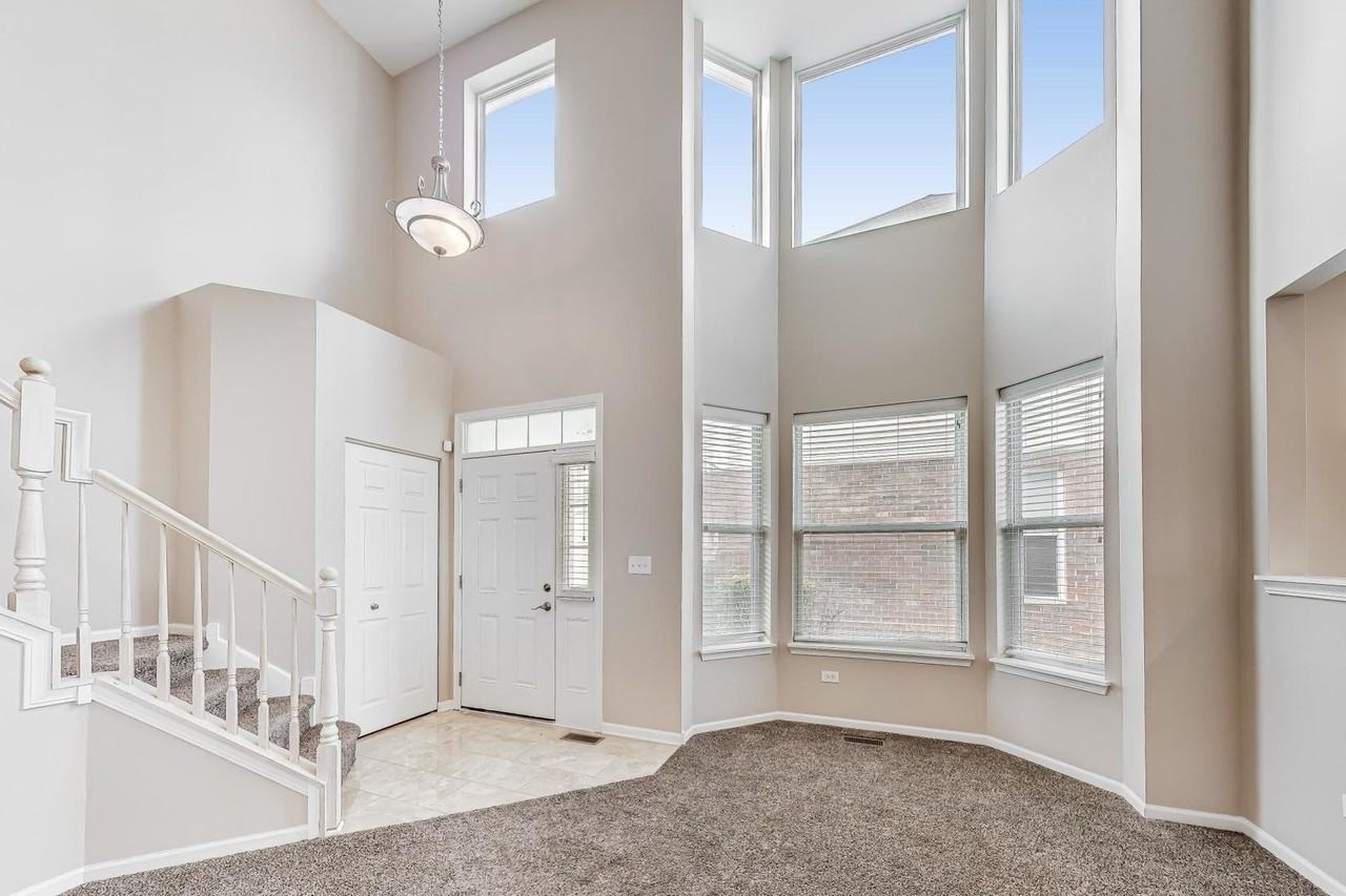 1686 Buckingham Dr - Photo 6 of 41