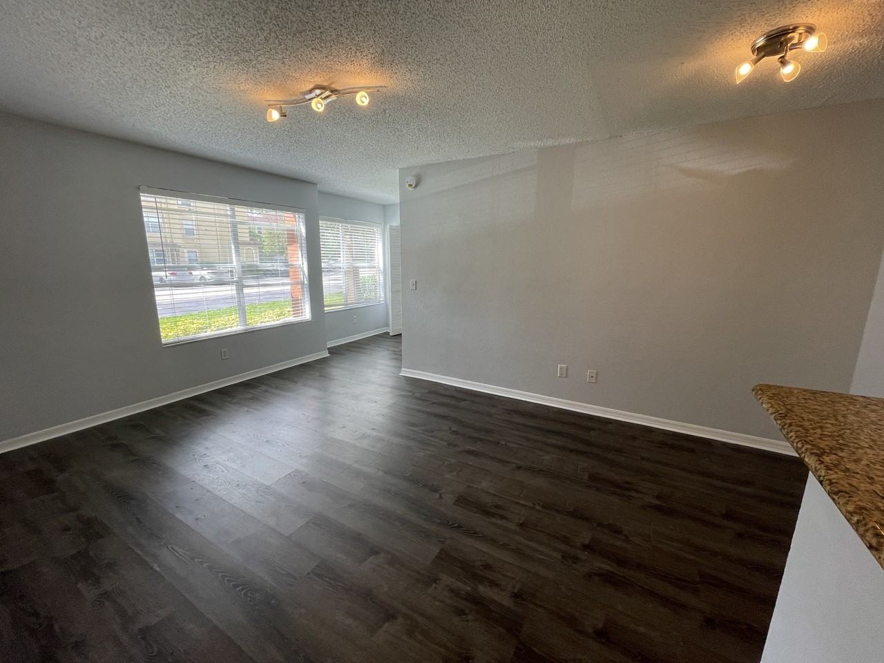 5128 Conroy Rd #713 - Photo 6 of 28