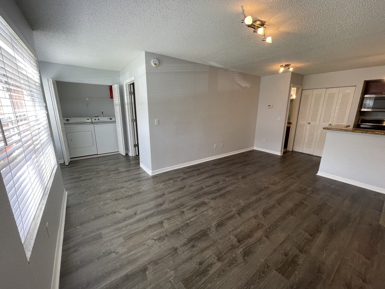5128 Conroy Rd #713 - Photo 7 of 28