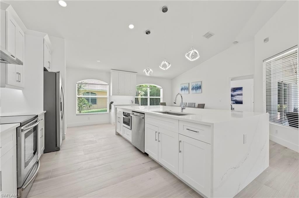 2050 Terrazzo Ln - Photo 4 of 44