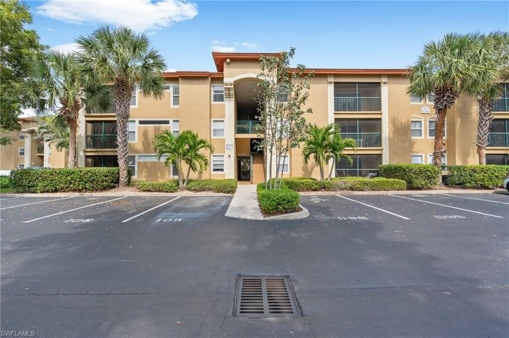 8940 Colonnades Ct E #734