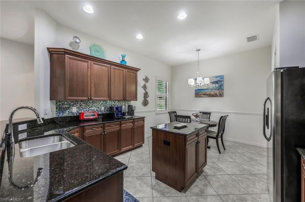 11072 Esteban Dr - Photo 7 of 20