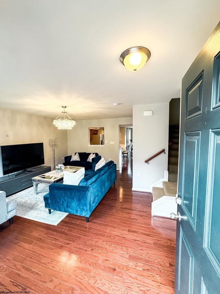 209 Raven Run - Photo 3 of 21