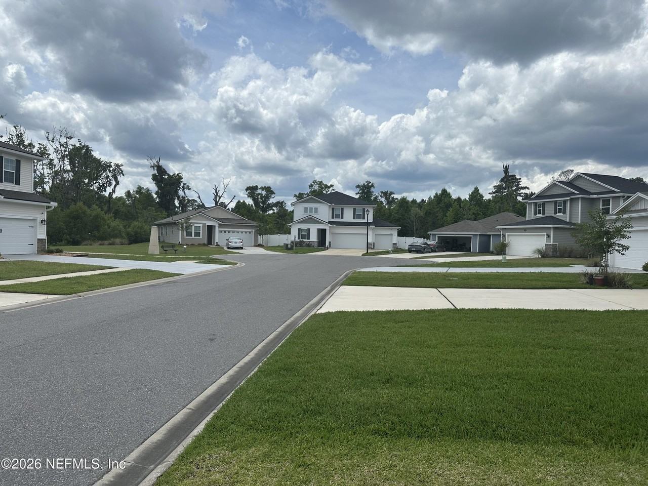 11561 Admirals Cove Dr - Photo 2 of 22