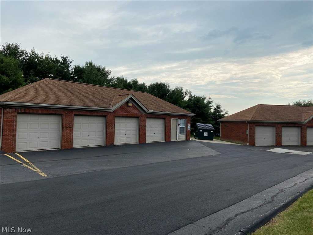 1390 Reimer Rd #B - Photo 3 of 21