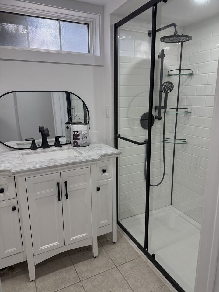 439 Bay Street North - Photo 4 of 10