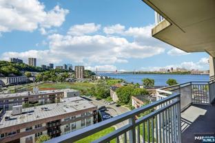 1077 River Rd - Photo 1 of 1