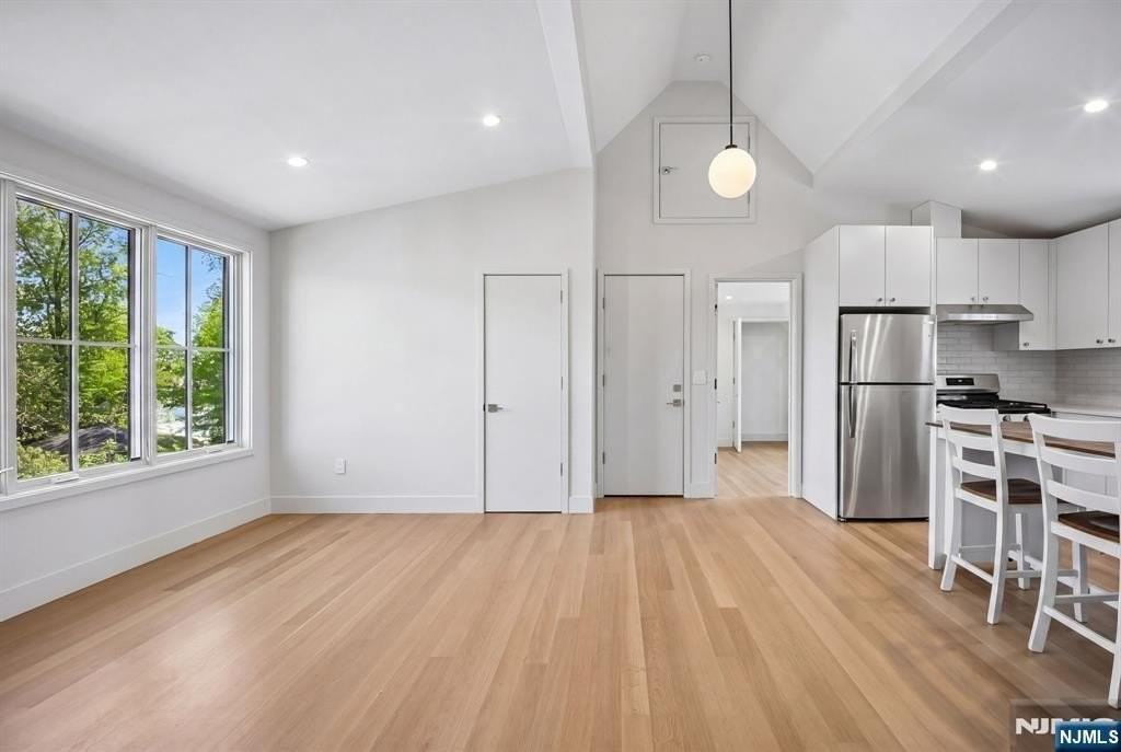 75 Midland Ave - Photo 3 of 16