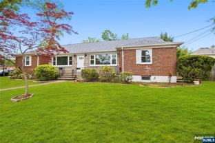 112 E Ackerman Avenue B right side - Photo 1 of 1