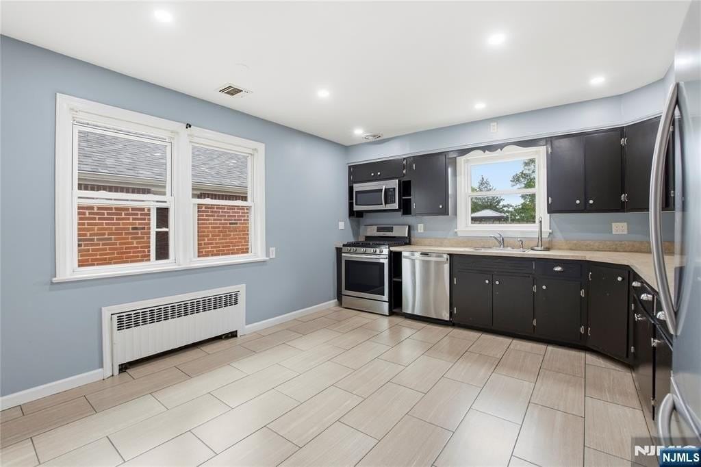 112 E Ackerman Avenue B right side - Photo 6 of 16