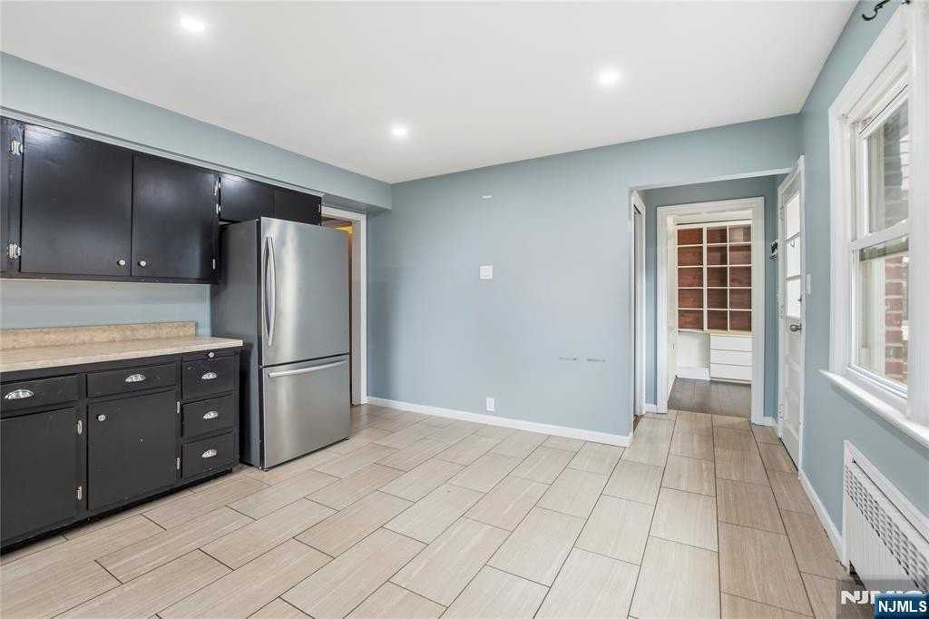 112 E Ackerman Avenue B right side - Photo 7 of 16