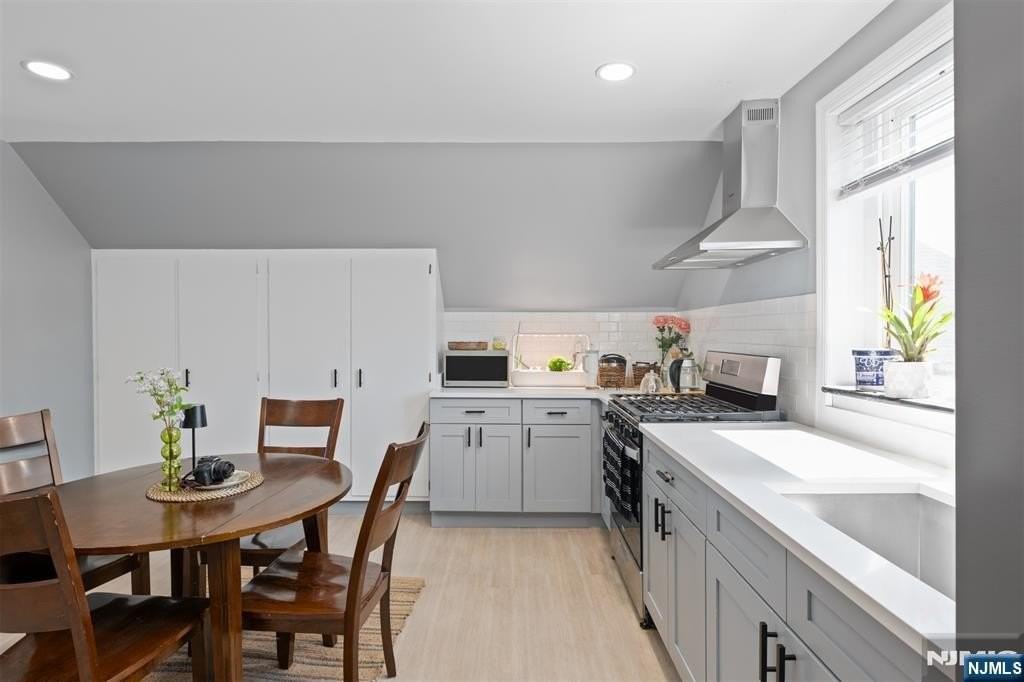3912 Liberty Ave - Photo 3 of 15