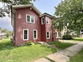 featured image of 306 N Academy St #4