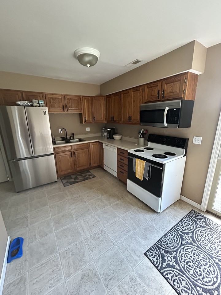 603 N Dianne Ln #B - Photo 3 of 9