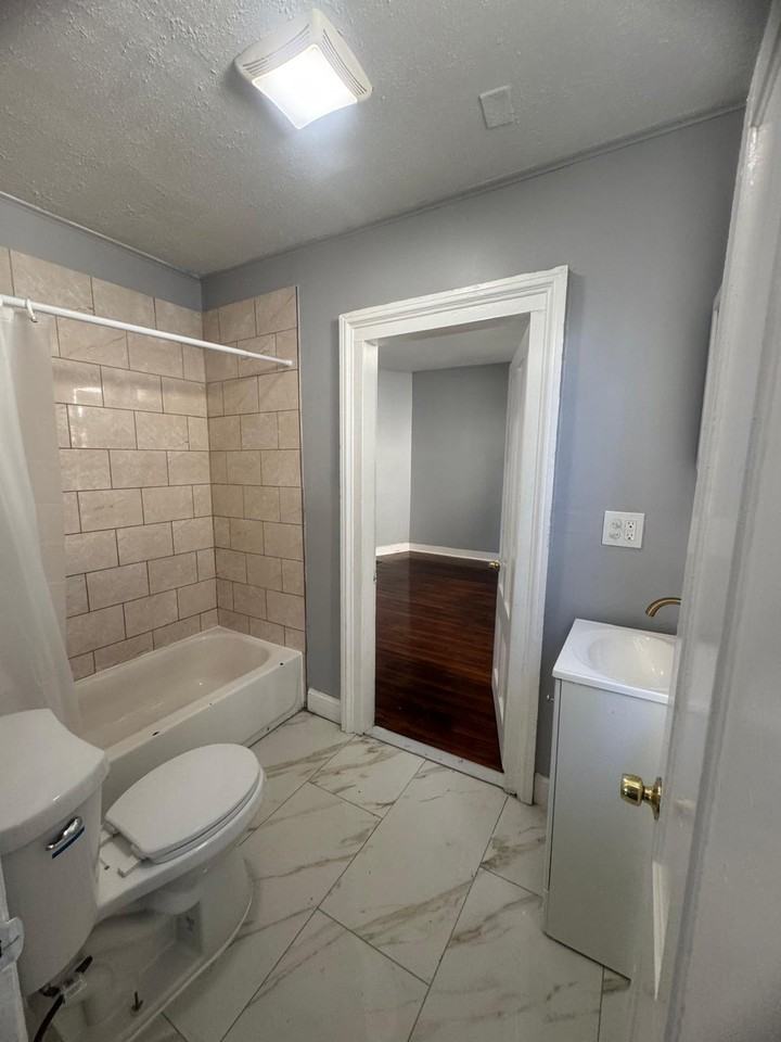5 Gilbert Ave #1