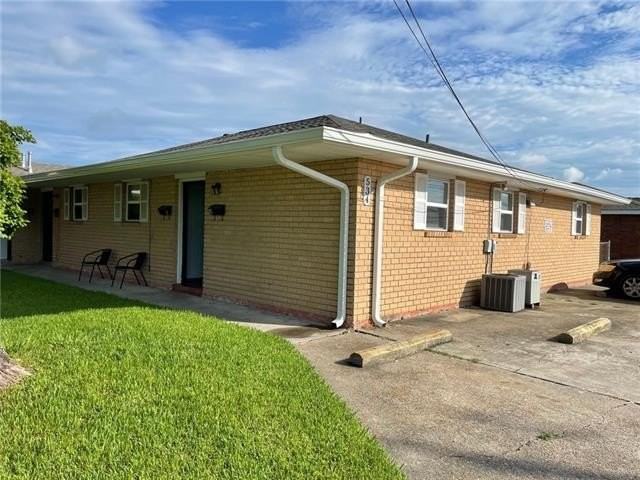 534 Homewood Pl #A - Photo 3 of 16