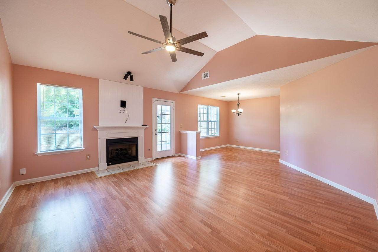 945 Cannock St #1 - Photo 4 of 24