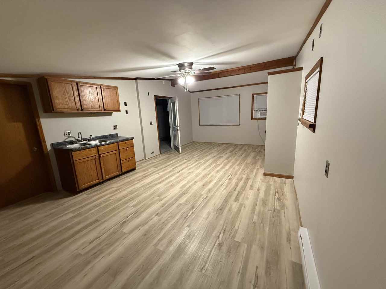 619 W Bond St #1 - Photo 6 of 24