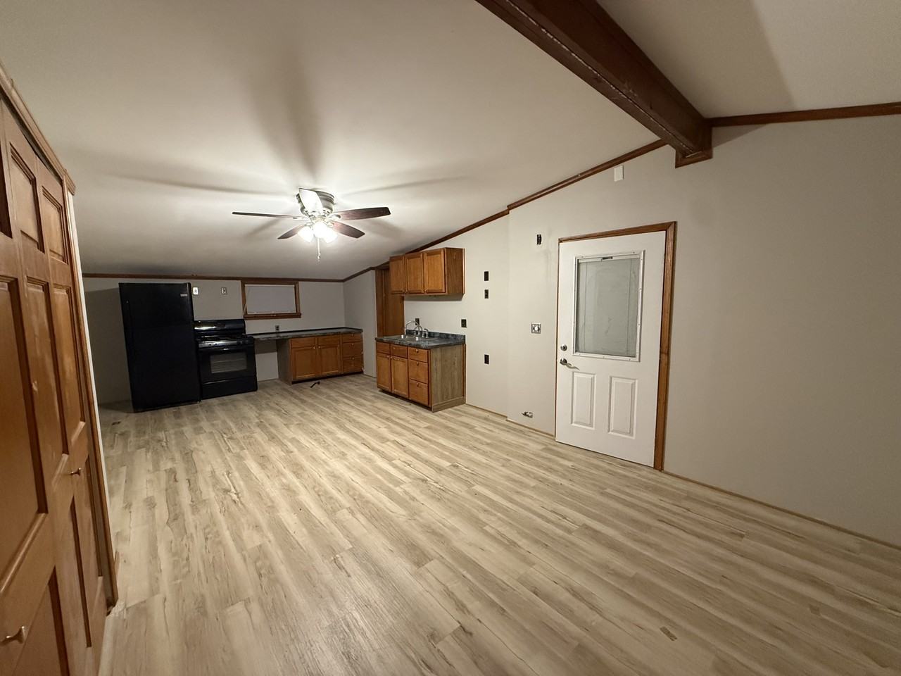 619 W Bond St #1 - Photo 7 of 24