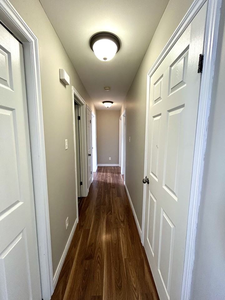 53 Rotary Dr #MAIN - Photo 6 of 32